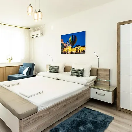 Dobo Vendeghaz 3* Έγκερ