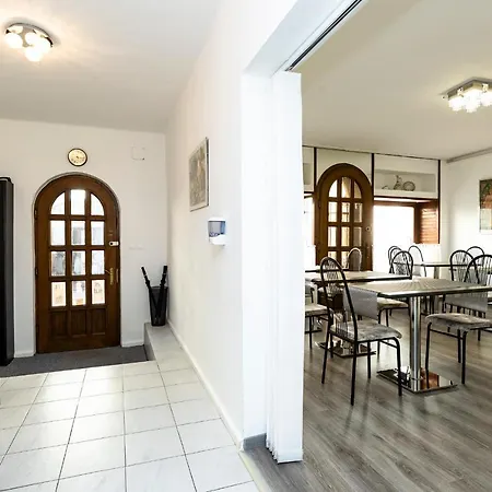Dobo Vendeghaz Guest house *