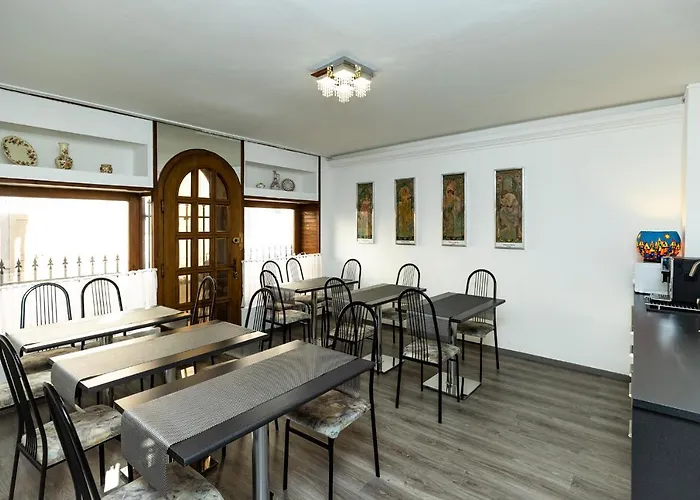 Dobo Vendeghaz Πανσιόν 3*